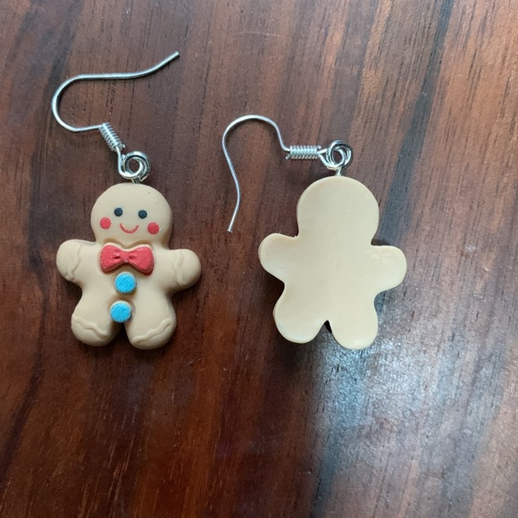 Christmas gingerbread man earrings - Picture 2 of 4